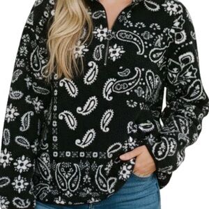 Sherpa Fleece Black and White Paisley Pullover Sz L